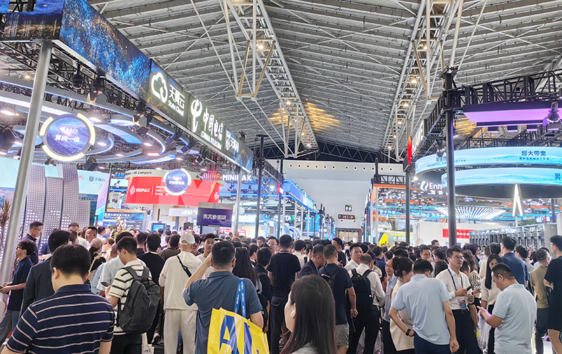 2025世界人工智能大会：AI科技盛宴赋能千行百业