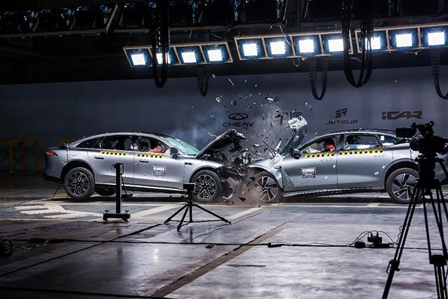 【汽车人】奇瑞以安全底线立全球标杆(图2)