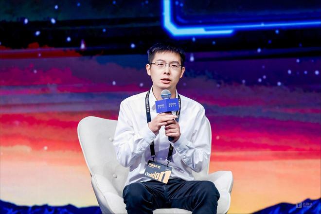 张宏江、王兴兴、王坚等AI大咖亮相2025外滩大会中美AI竞争核心力量有哪些？(图4)