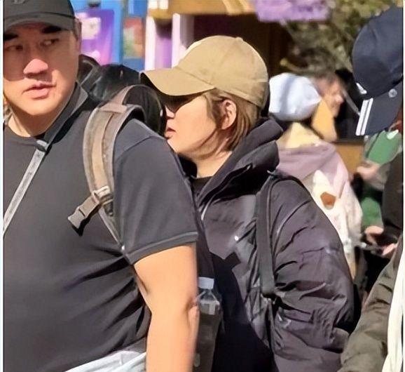 吴大维现状：住上海独栋豪宅59岁身材发福5岁可爱女儿好像他(图7)