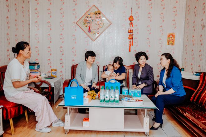 专访美赞臣中国赵丽：公益五年路从生命起点迈向全周期(图2)