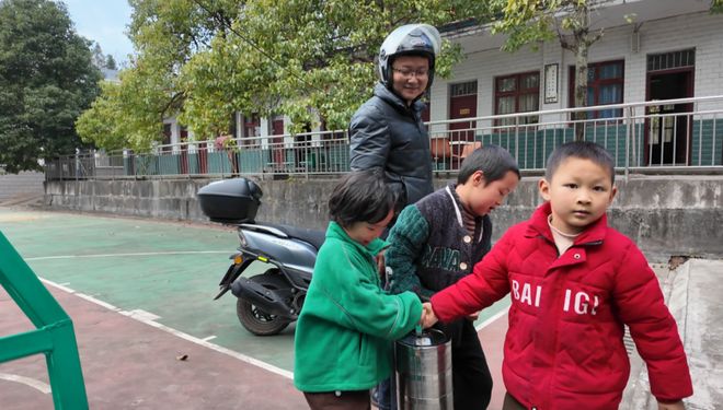 了不起！新华社点赞怀化这位校长！(图4)