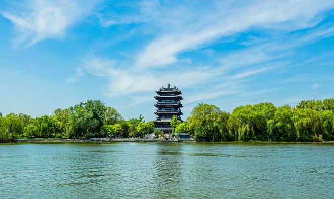 济南跟团三日游价格及必玩景点3天2晚纯玩团行程方案与预算规划