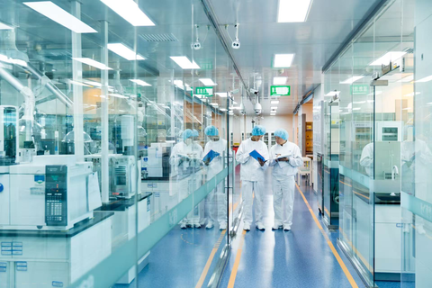 飞鹤首个国家级重点实验室获批！领航乳蛋白“功能原料开发+深加工技术”技术攻坚(图2)