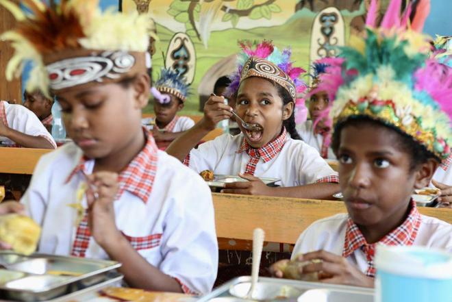 免费营养餐托举印尼年轻一代未来｜走笔天下
