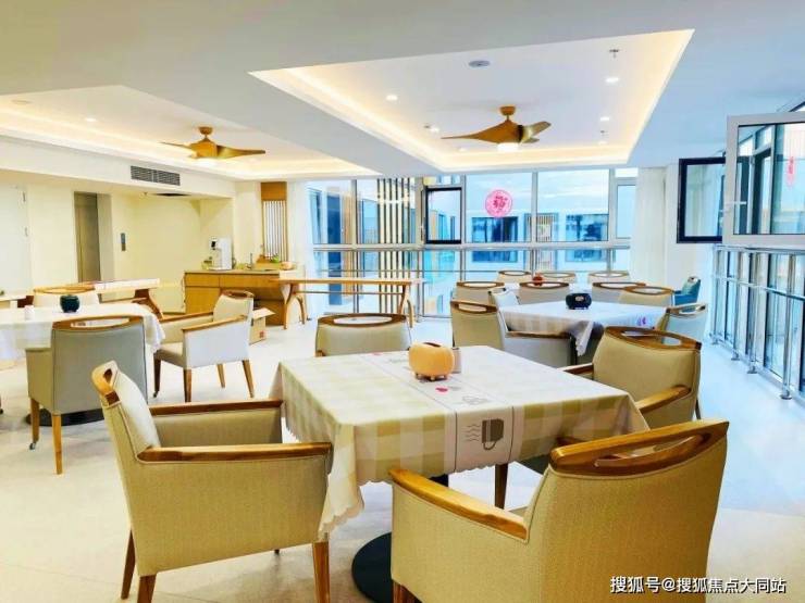 2026年北京养老靠谱推荐!北京芳华里康养社区：芳星园一区16号、收费标准及联系电话(图2)